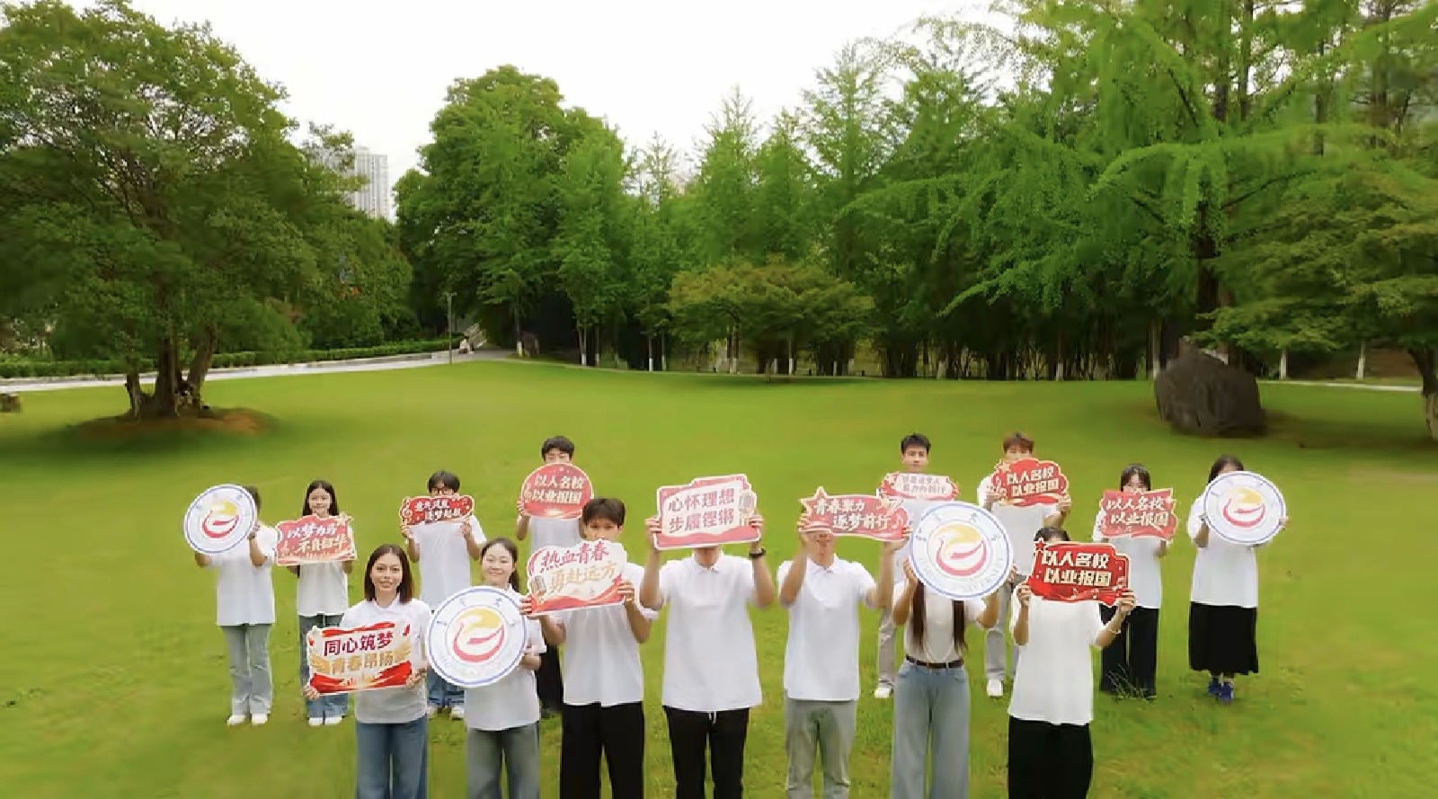 第八届湖南校园好声音丨吉首大学唱响《我们都是追梦人》